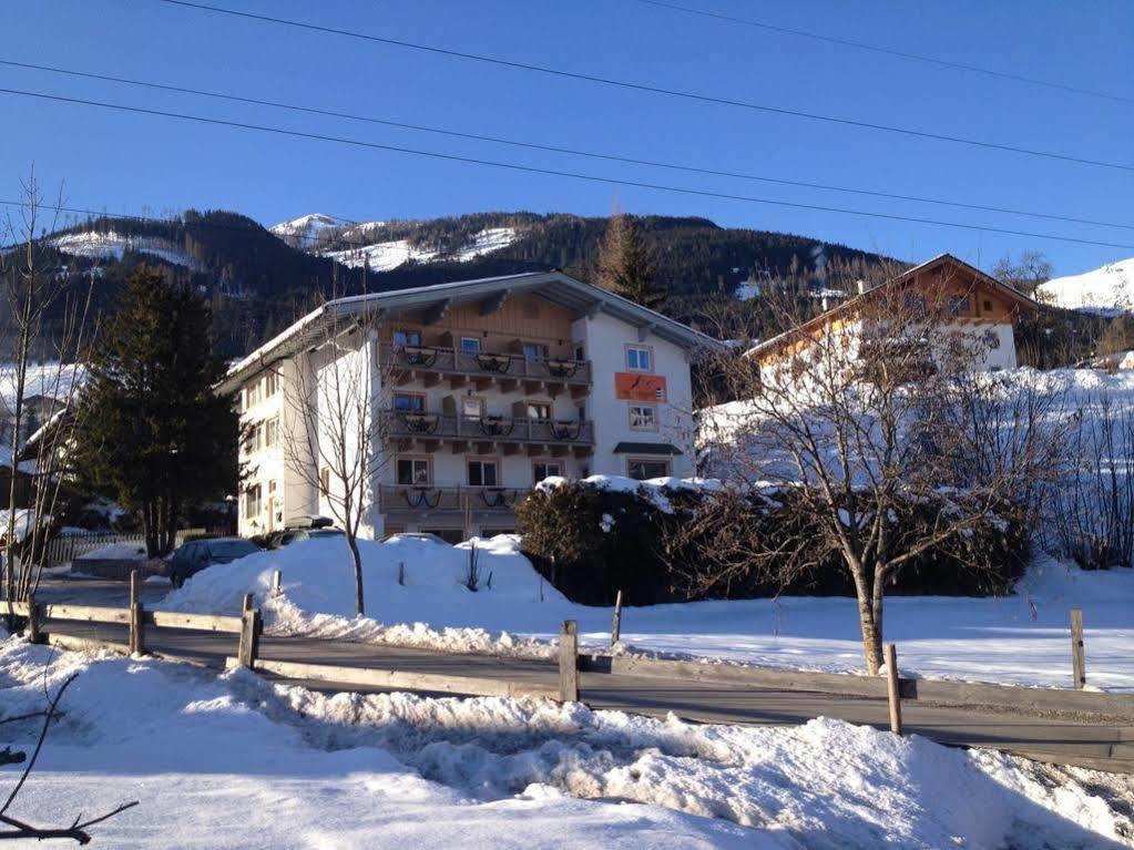 Casa Montana Hotel Niedernsill Eksteriør billede
